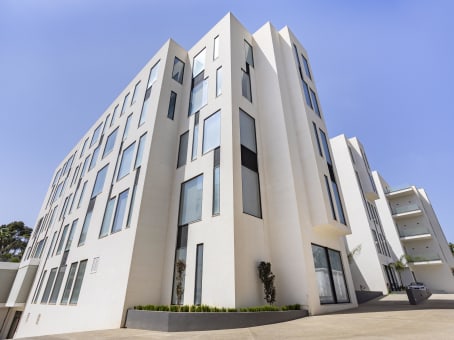 Building at Boulevard du 11 Décembre 1960 in Algiers