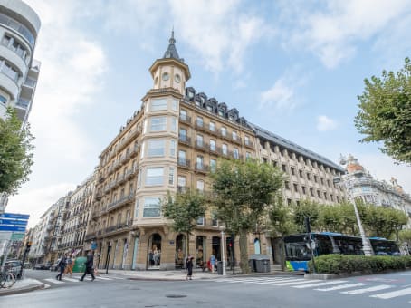 Building at Avenida Libertad, 17, 2nd Floor in San Sebastian 1