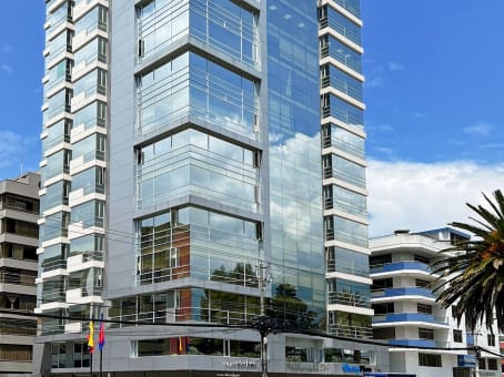 Building at Francisco Andrade Marín E6-24 y Eloy Alfaro, Edificio Carolina Milenium in Quito 1