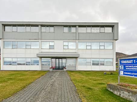 Building at Túnbraut 1-3 in Skagaströnd