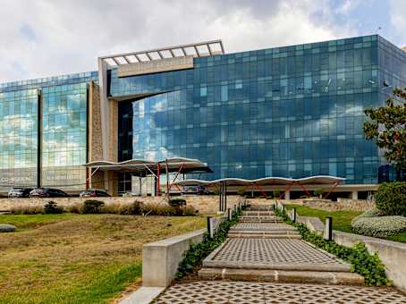 Building at Vereda Fagua, Sector La Caro, Autopista Norte, Proyecto Sibelius Empresaria 2 in Bogota 1