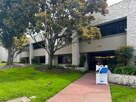 Building at 710 Lakeway Drive, Suite 200 in Sunnyvale 1