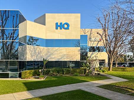 Building at 5701 Truxtun Ave., Suite 220 in Bakersfield 1