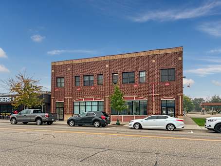 Building at 20731 Holyoke Ave, 1st Floor in Lakeville 1