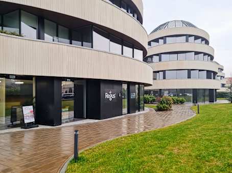 Building at Bakay Nándor u. 24 in Szeged 1