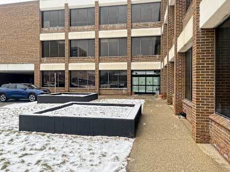 Building at 27301 Dequindre Rd in Madison Heights