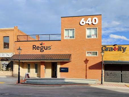 Building at 640 3rd St SE in Medicine Hat 1