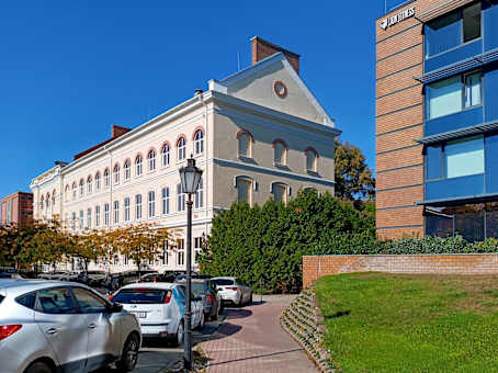Building at Vágóhíd u. 2 in Debrecen 1
