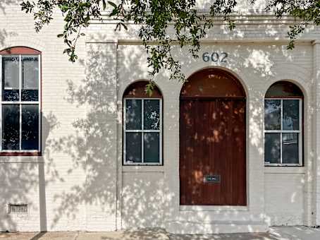 Building at 602 S Main St, 1st and 2nd floor in Gainesville 1