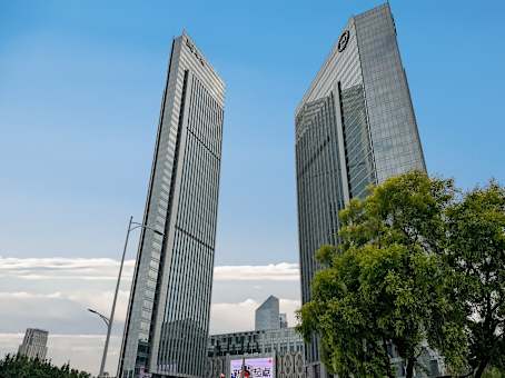 建筑位于广州市粤海天河城大厦13层天河路208号, 天河区 1