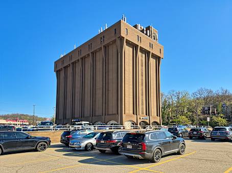 建筑位于Pittsburgh2400 Ardmore Blvd, 9th Floor 1