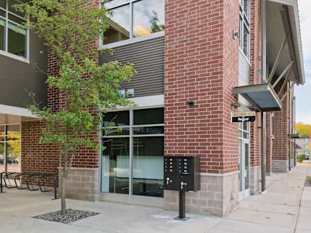 Building at 1574 W. Broadway in Madison