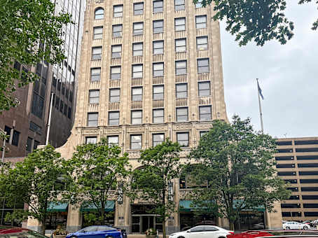 Building at 320 N Meridian Street in Indianapolis