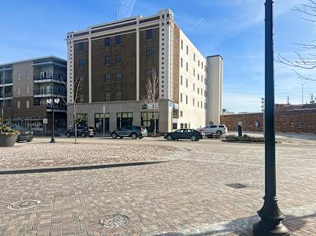 Building at 863 Massachusetts Avenue in Indianapolis