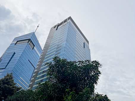 Building at Jl. Dr. Ide Anak Agung Gde Agung Blok 6 No. 3, Menara Sunlife in Jakarta 1
