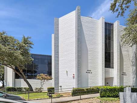 Building at 4320 N Belt Line Rd in Irving