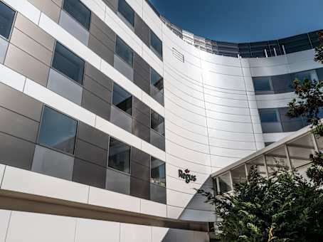 Building at 335 rue de Finlande in Lyon