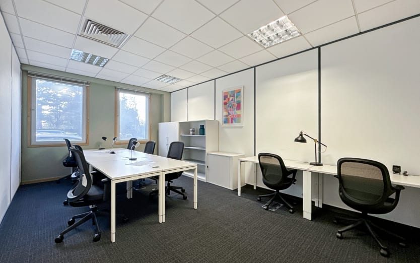 450 Bath Road, Longford, Heathrow Airport, UB7 0EB