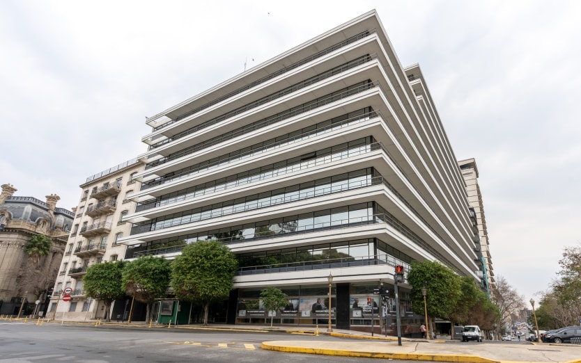 American Express Building, 1210 Maipu , 8 floor, C1006