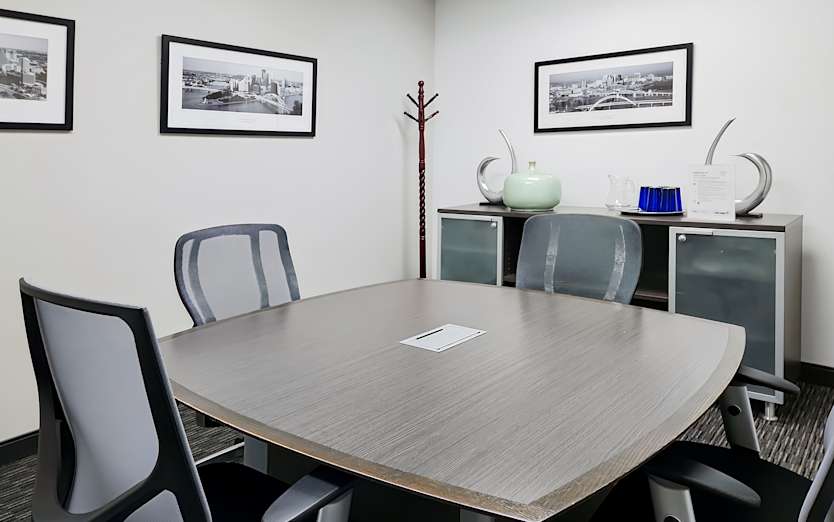 100 North 18th Street, Center City, Suite 300, 19103