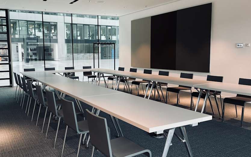 7th floor Am Flughafen 12, 60549