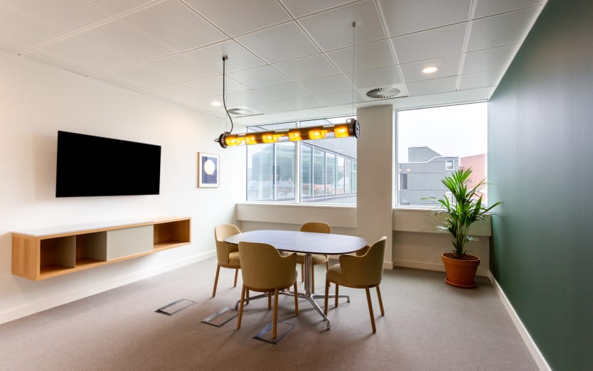 6 Woking One, Woking, GU21 6BG