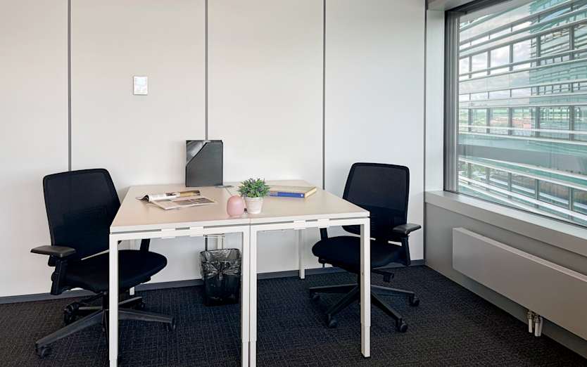 Konstitucijos av. 21A, LT-08130