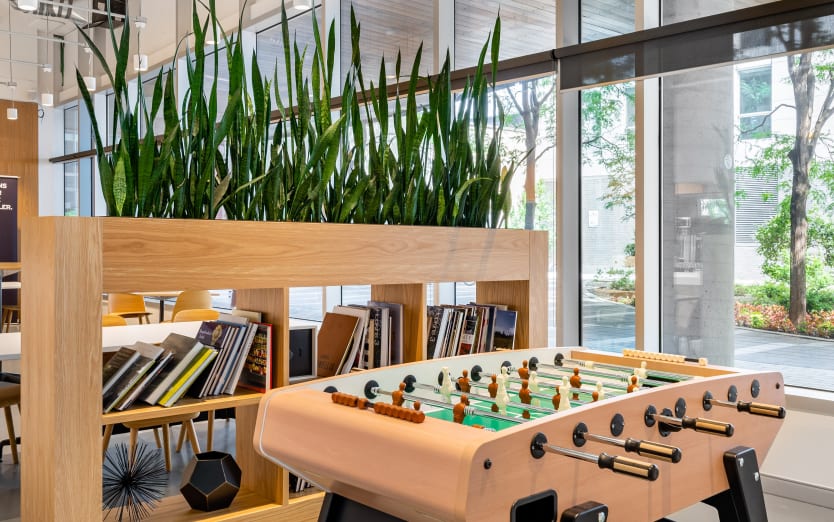 75 Queen St., Suite 1400, H3C 2N6