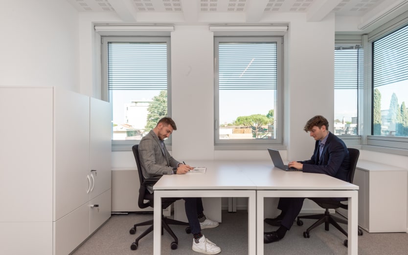 Viale dell'Arte 25, 00144