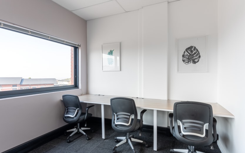 18 Montrose Park Boulevard, Victoria Country Club Estate, 3201