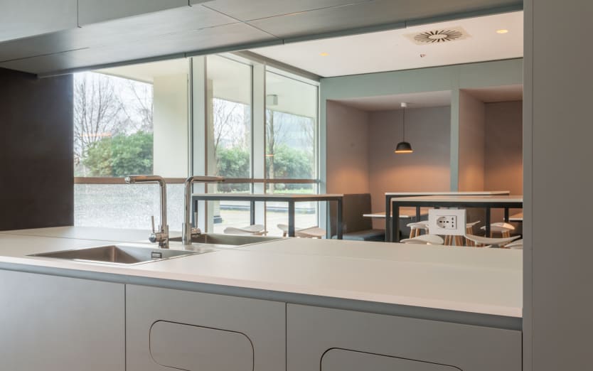 Via Milano, 10, 20097