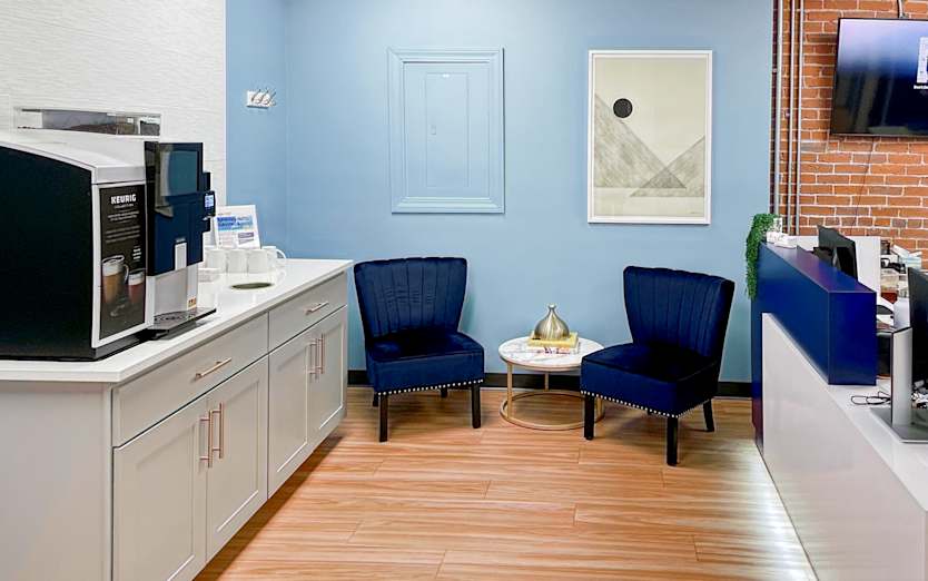 1045 Elm St, Suite 204, 03101