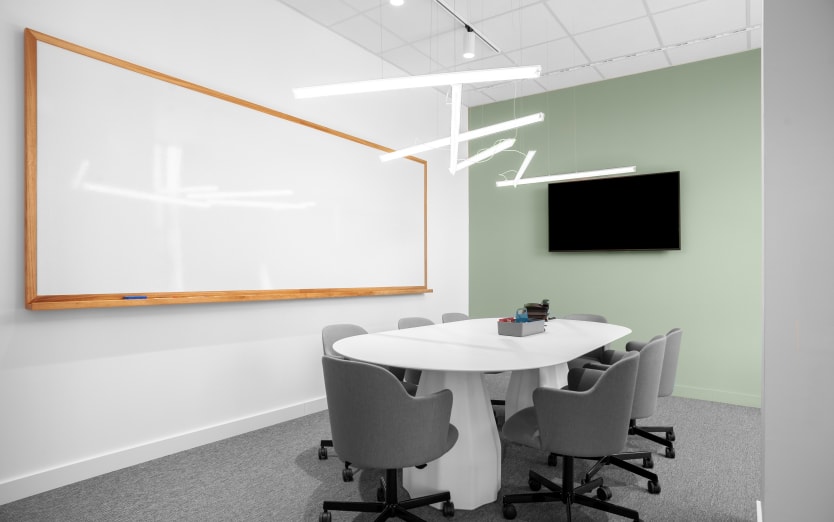 Slavonska avenija 1c, 10 000