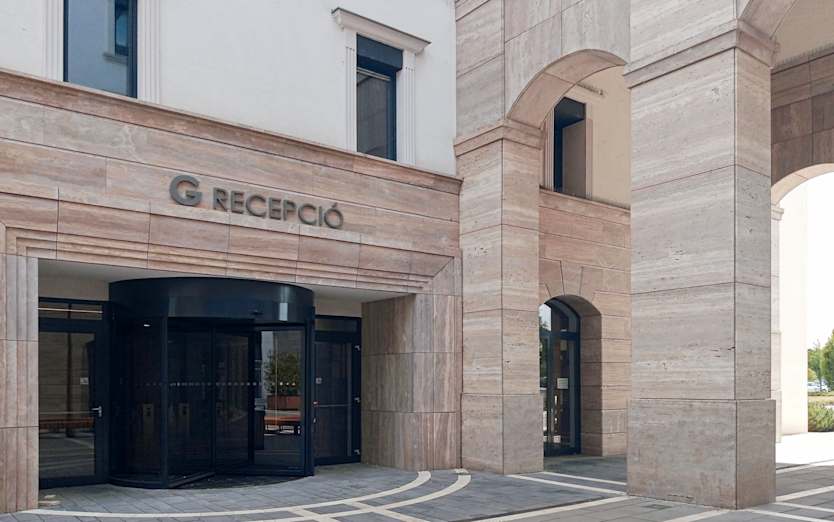Sasbérc út 1, Tópark, 2051