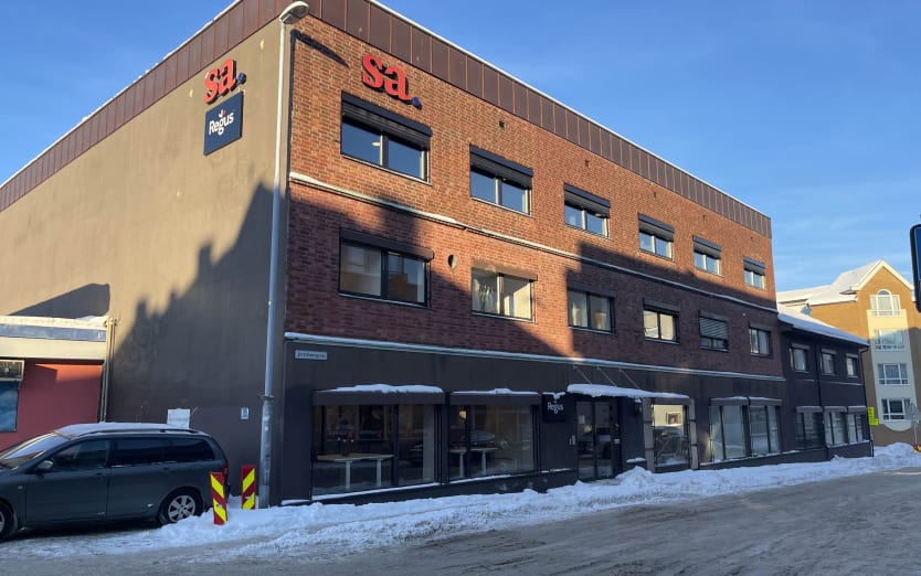 Jernbanegata 11, 1706