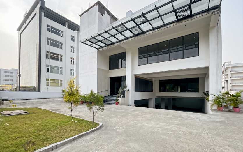 44A, Sahastradhara Rd, Doon IT Park, Govind Vihar, 2nd Floor, 248001