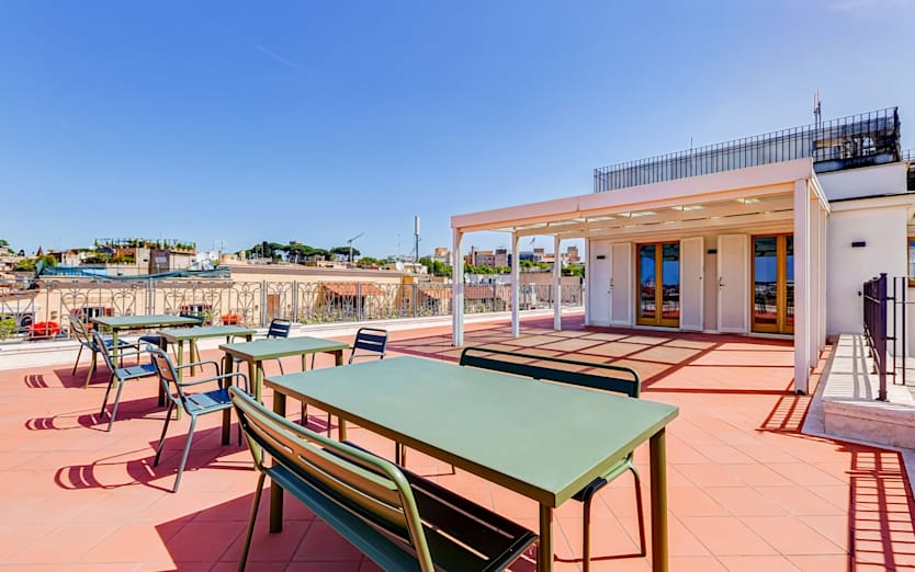 132 Via del Tritone, 00187