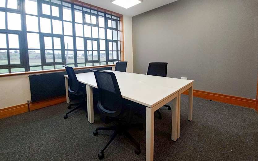 Ground, First and Second Floors, Renfrew, TN6 2