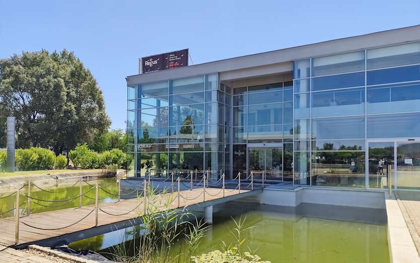 Dobogókoi út 2, 2000