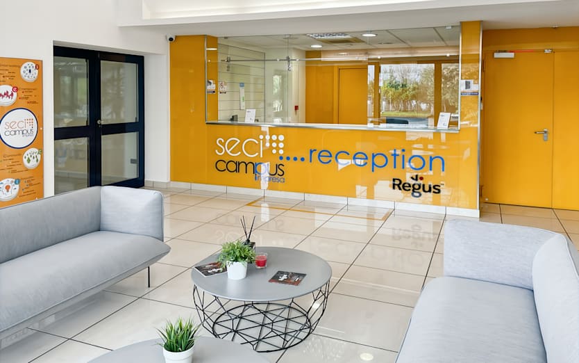 Via Giulio Pastore n.24, 84131