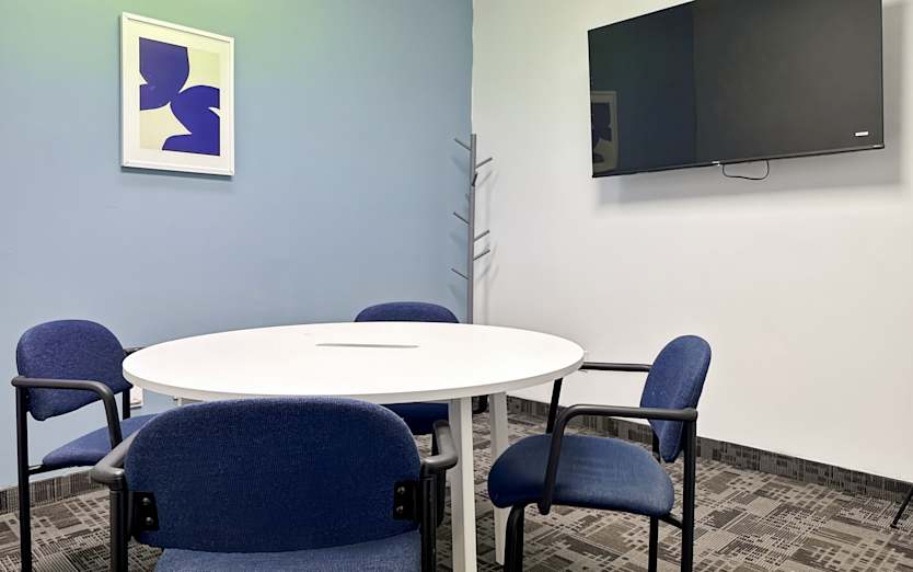 111 Simcoe Street N, Suite 206, L1G 4S4