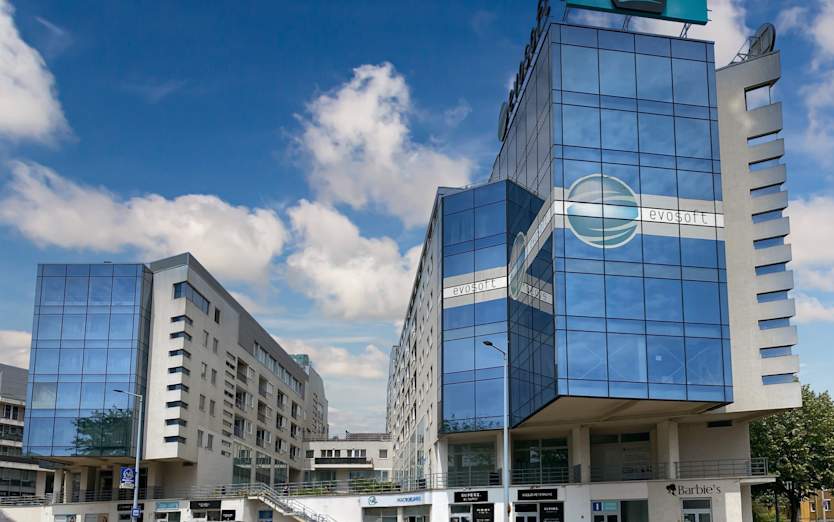 Arany János tér 1., 3526