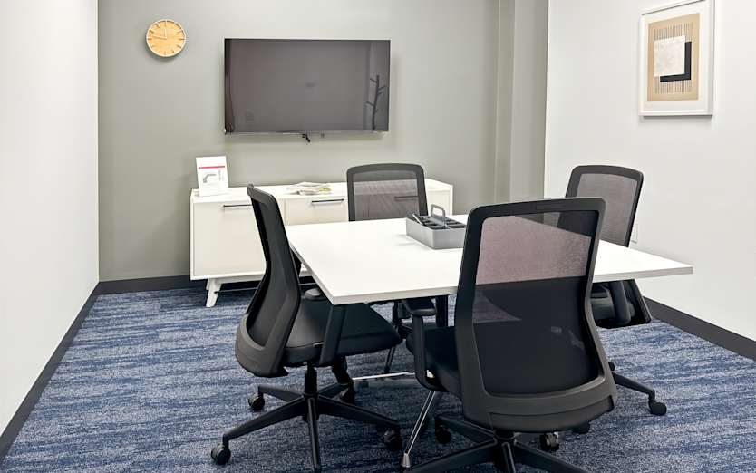 604 Courtland St, 32804