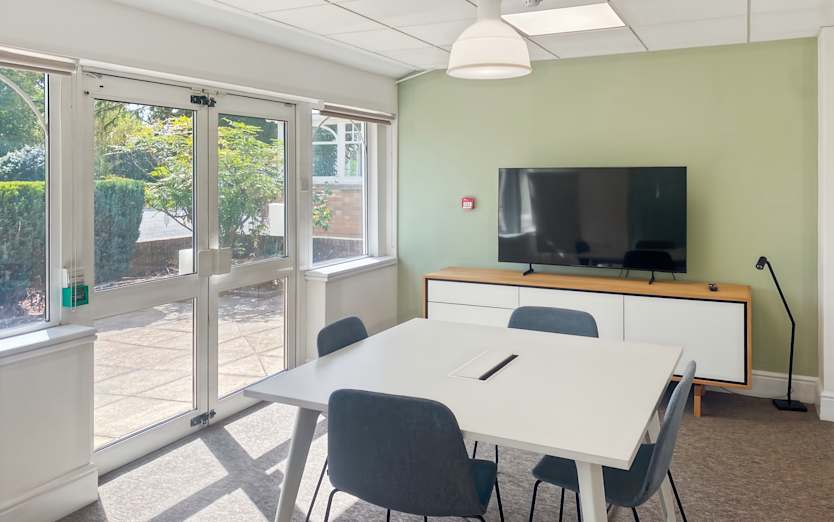 Whittington Hall, Worcester, WR5 2ZX