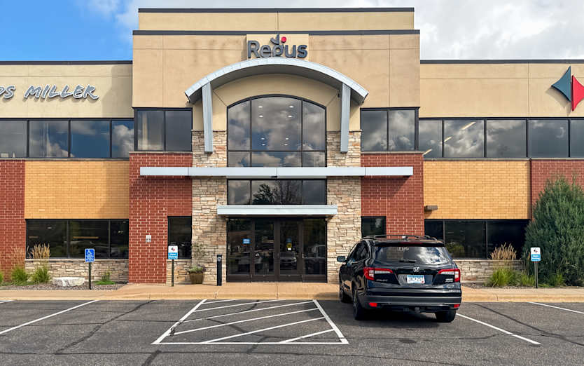 2640 Eagan Woods Dr, 2nd Floor, 55121