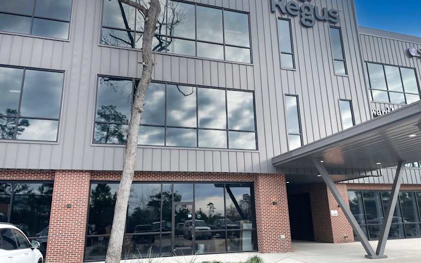 1135 Grand Central Parkway, 77304