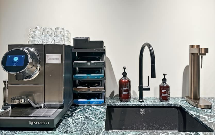 Laugavegur 27a, L27, L27