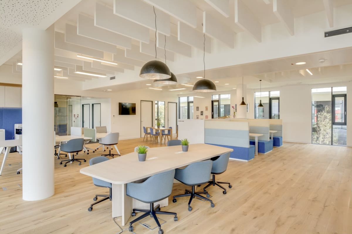 HOW FLEXSPACE CUTS COSTS FOR SETTING UP A NEW OFFICE